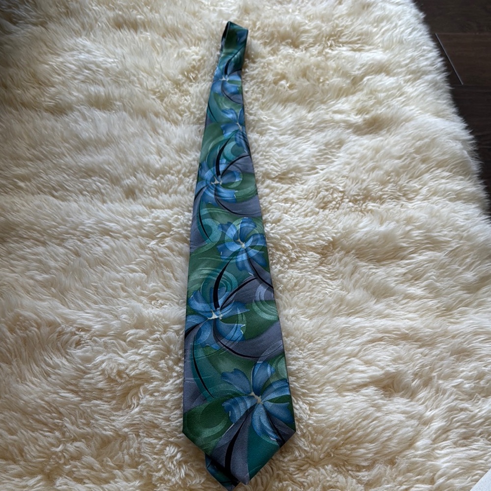 Stylish Green and Blue Men's Tie